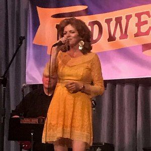 Meet your Posher, Julie